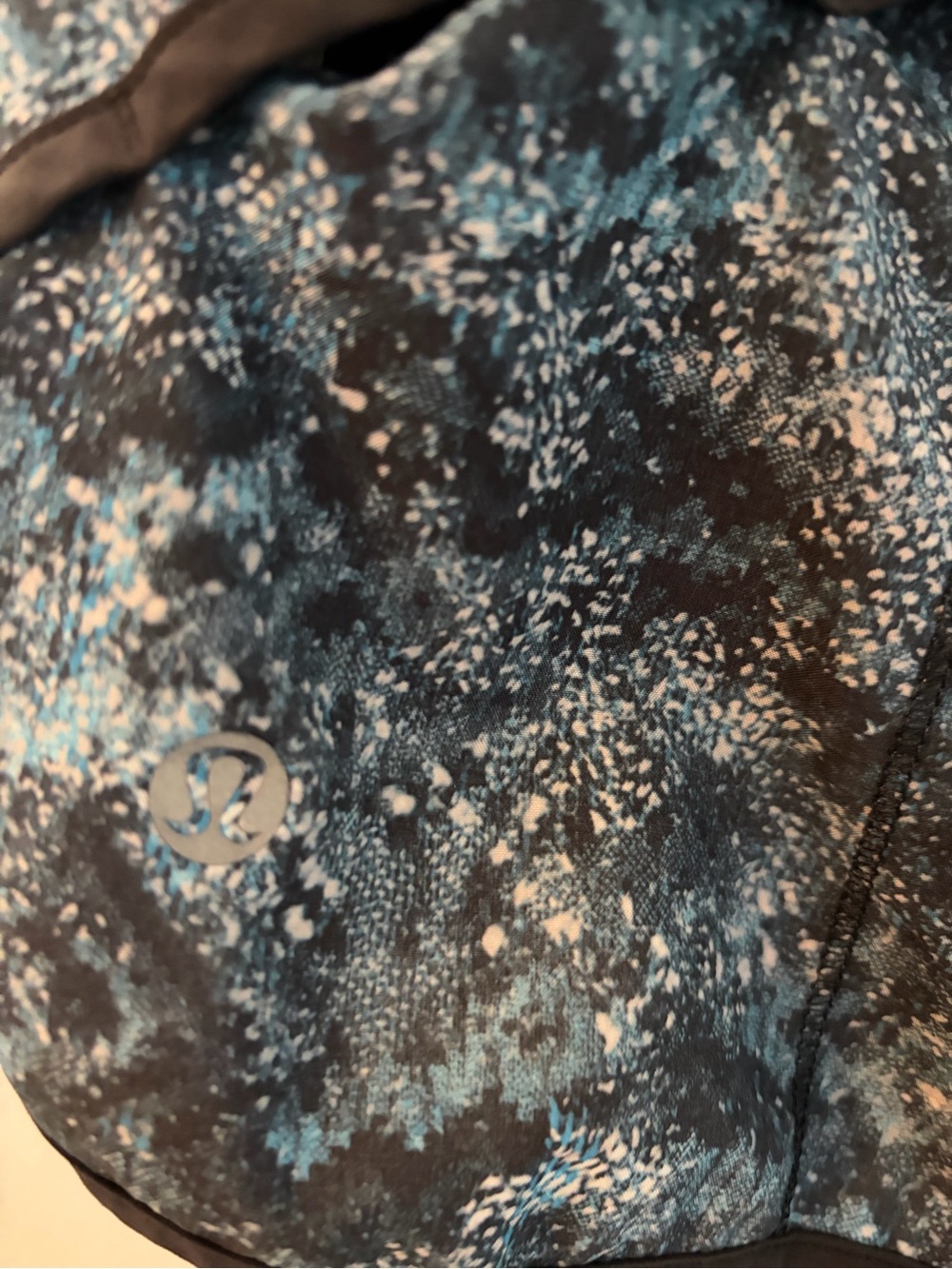lululemon athletica Black Waistband with Blue Speckle Print Running Shorts - Picture 3 of 4
